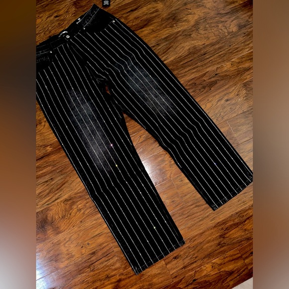 Outshine You Non Stretch Embellished Straight Leg
Jeans - Black Size 15 NWT - Picture 3 of 3